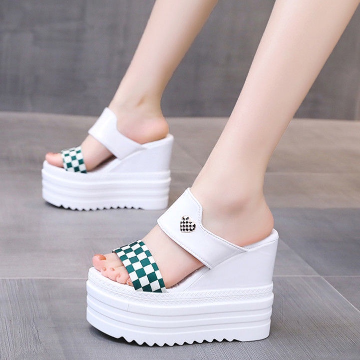Dép Sandal Đế Xuồng Dày Thời Trang 2022 Trẻ Trung