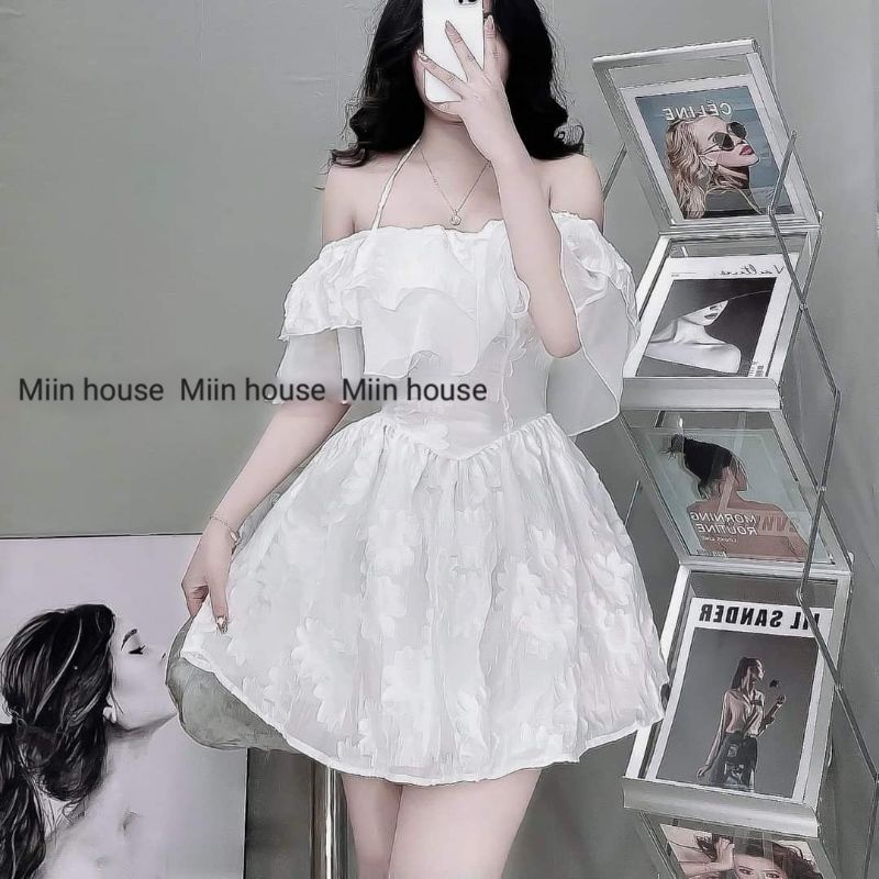 Váy trắng trễ vai bèo buộc cổ yếm | BigBuy360 - bigbuy360.vn