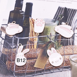 Charm kim loại cà rốt và thỏ