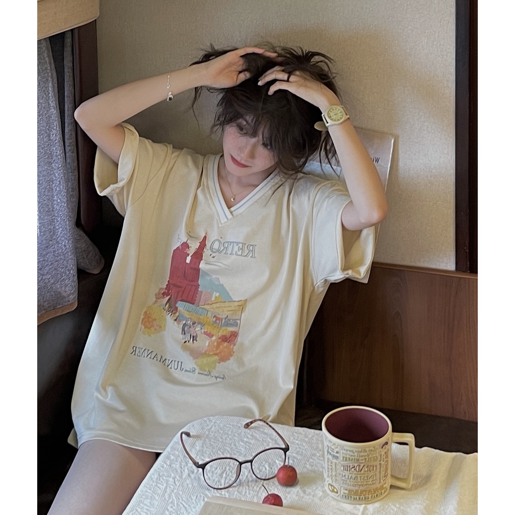 Áo Thun Tay Ngắn Cổ Chữ V Hoạ Tiết Vintage Cho Nữ