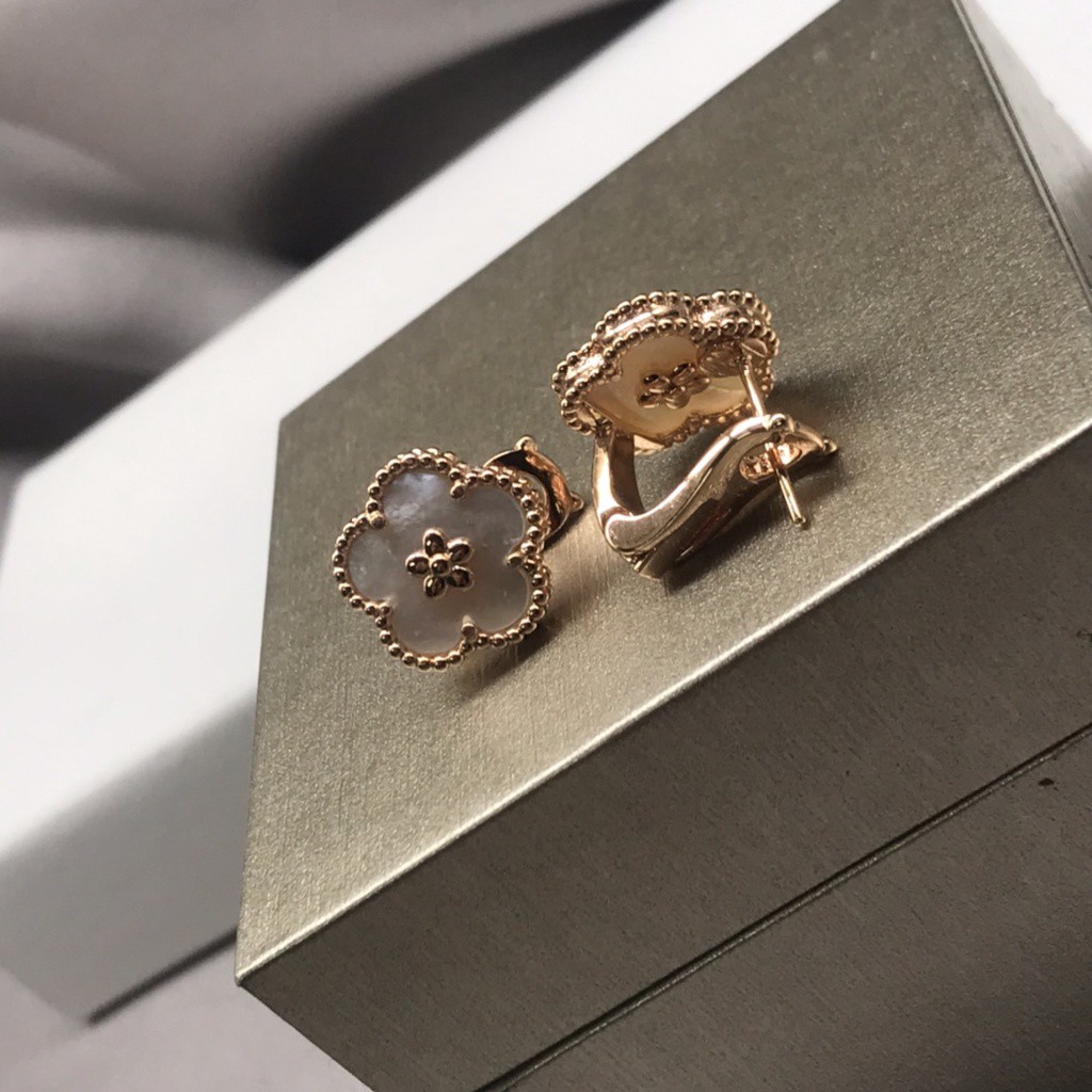 Bông Tai Hình Cỏ Bốn Lá / Vỏ Sò / Hoa Đào Trắng Cho Nữ