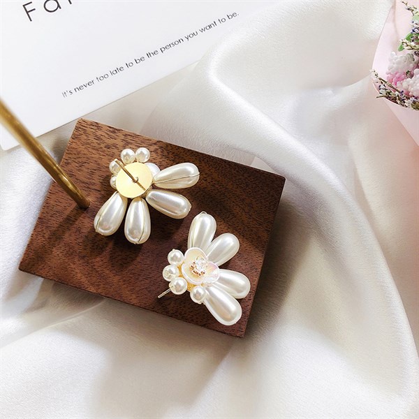 Bông Tai Nữ Mushroom Lee - Chùm hạt bẹt hoa lily nhụy pha lê