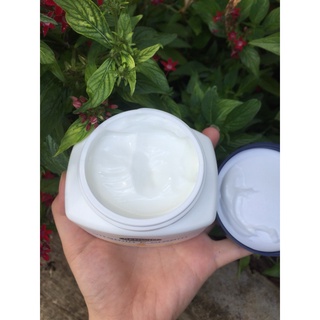 Kem Dưỡng Ẩm Vitamin E Redwin Úc 300gr