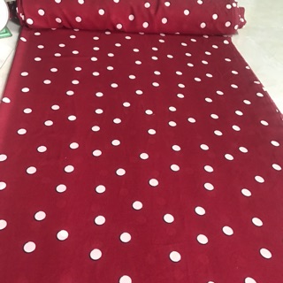 Vải voan bi màu đỏ đô