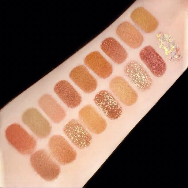 Bảng phấn mắt 18 ô bò sữa muge leen | BigBuy360 - bigbuy360.vn