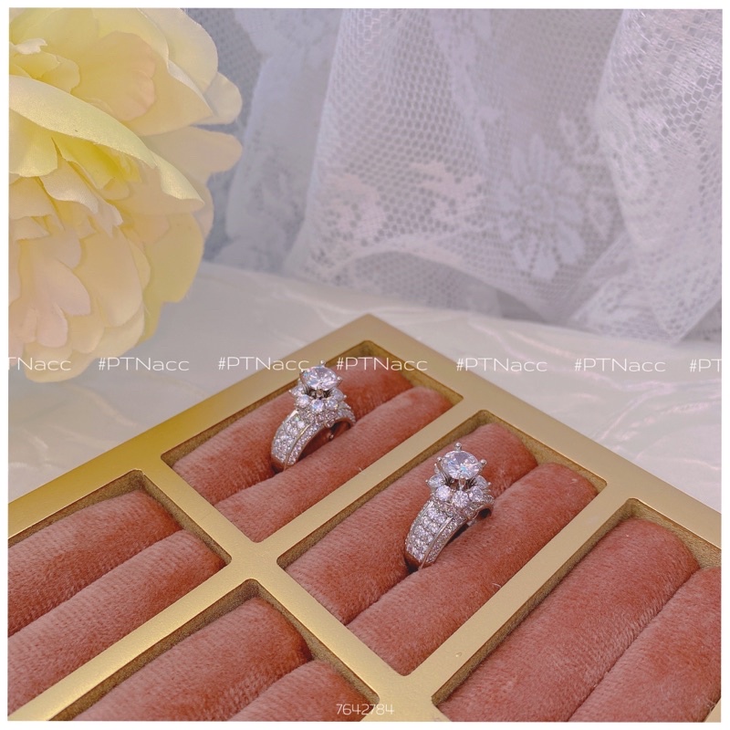 ᴾᵀᴺᵃᶜᶜ Nhẫn bạch kim hột cao đế hoa nhỏ full soàn