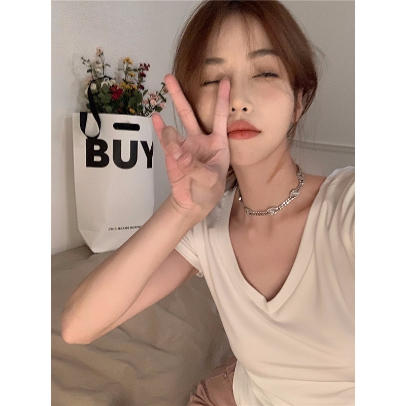 Áo Thun Tay Ngắn Cổ Chữ V Màu Trơn Dáng Ôm Phong Cách Hàn Quốc Thời Trang Mùa Hè Mới Dành Cho Bạn Nữ