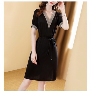 Đầm lụa cổ V phối ren cao cấp. Nhập QC