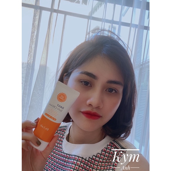 KEM CHỐNG NẮNG VẬT LÝ DAILY SUN CREAM 3 IN 1 SPF50+ PA ++++ 60ML - NÂNG TONE | BigBuy360 - bigbuy360.vn