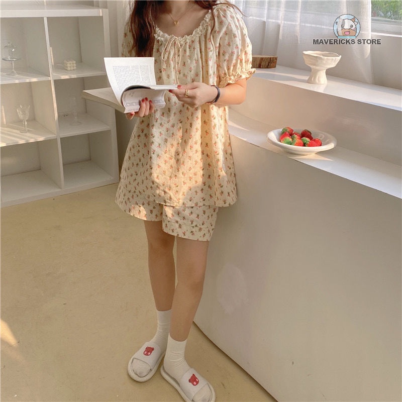 Bộ đồ ngủ ngắn tay in hoa dễ thương cho nữ