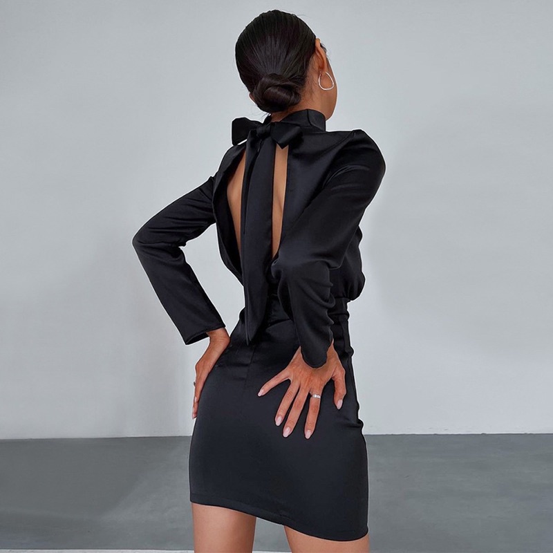 Váy Body Lụa Dài Tay Cổ Cao Hở Lưng Thắt Nơ