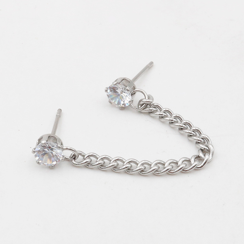 1 Bông tai xỏ lỗ phối dây xích phong cách hiphop