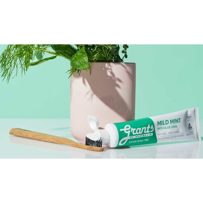 [FREESHIP] Kem Đánh Răng Hữu Cơ Grants Of Australia Mild Mint With Aloe Vera 110Gr