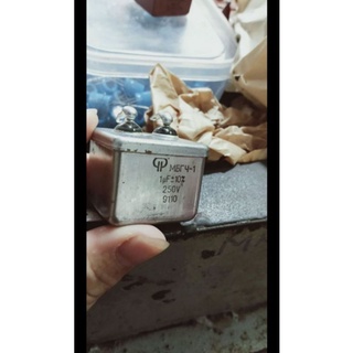 2 Tụ nga 1uf 250v