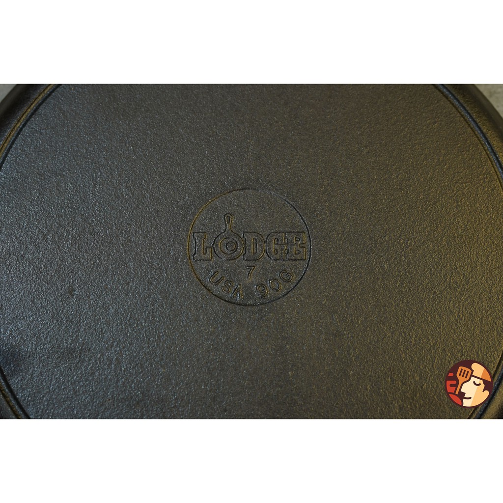 Chảo gang nướng Lodge lòng bằng 26.67 cm chống dính tự nhiên, dùng được cho mọi loại bếp và lò nướng