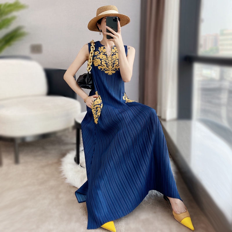 Issey Miyake Đầm Nữ Không Tay Họa Tiết Thổ Cẩm Thời Trang