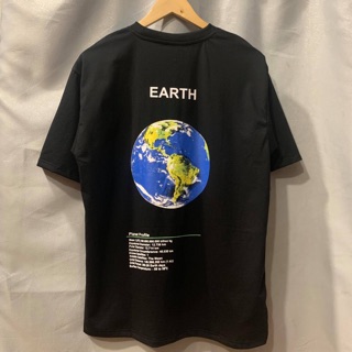 Áo Hades và Earth