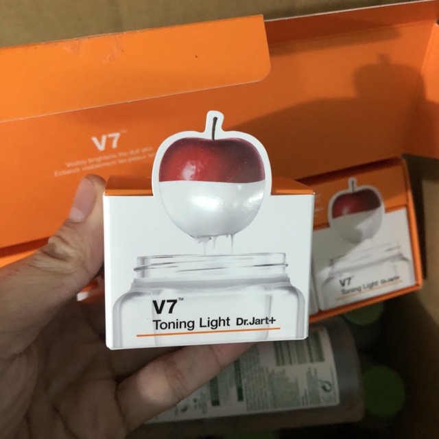 Kem Dưỡng 💖FREESHIP💖 Kem Dưỡng V7 Toning Light 15ml sáng da chống lão hóa | BigBuy360 - bigbuy360.vn