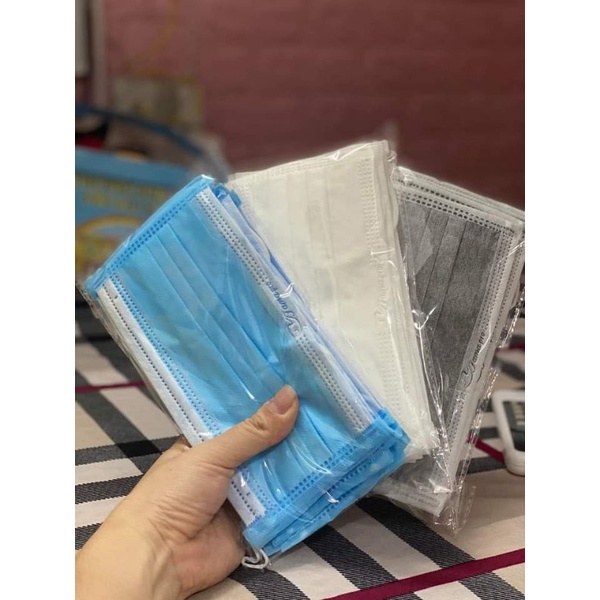 Khẩu trang 4U Famapro kháng khuẩn đủ màu. HỘP 50 CÁI