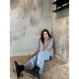 Áo len cổ lọ to giấu quần oversize