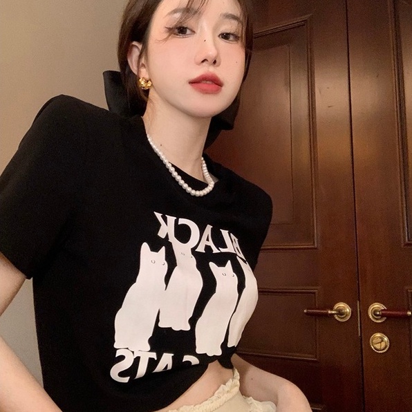 Áo Thun Dệt Kim Ngắn Tay Hở Eo In Họa Tiết Dễ Thương