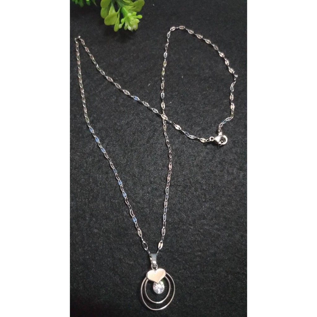 Dây chuyền inox nữ có mặt