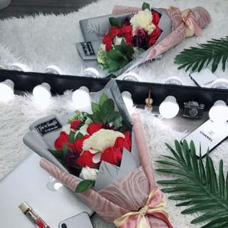 Hoa hồng sáp bó 12b