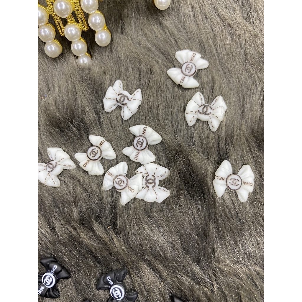 sét 20 Charm nơ gắn móng đen -trắng chane hot hít ( miễn ship )