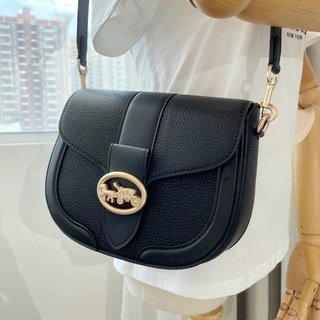 Túi Coach dáng bầu đeo chéo da thật