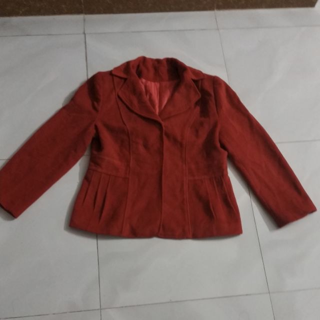 Thanh lý áo dạ màu đỏ dáng ngắn chất mịn đẹp size XL used