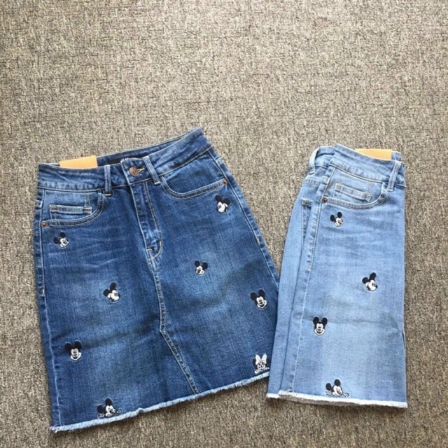 CHÂN VÁY JEANS NỮ CÓ QUẦN TUA LAI THÊU HOẠT HÌNH HAI MÀU ĐẬM NHẠT B-T