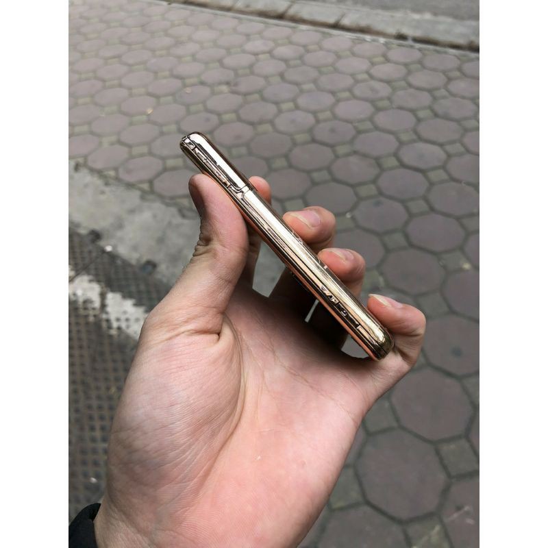 Điện thoại nokia 6700 goll và vàng hồng