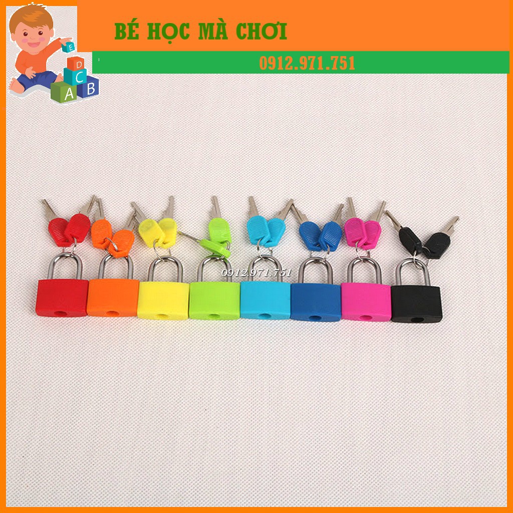 Giáo cụ Montessori - Bộ khóa 8 màu - thực hành cuộc sống