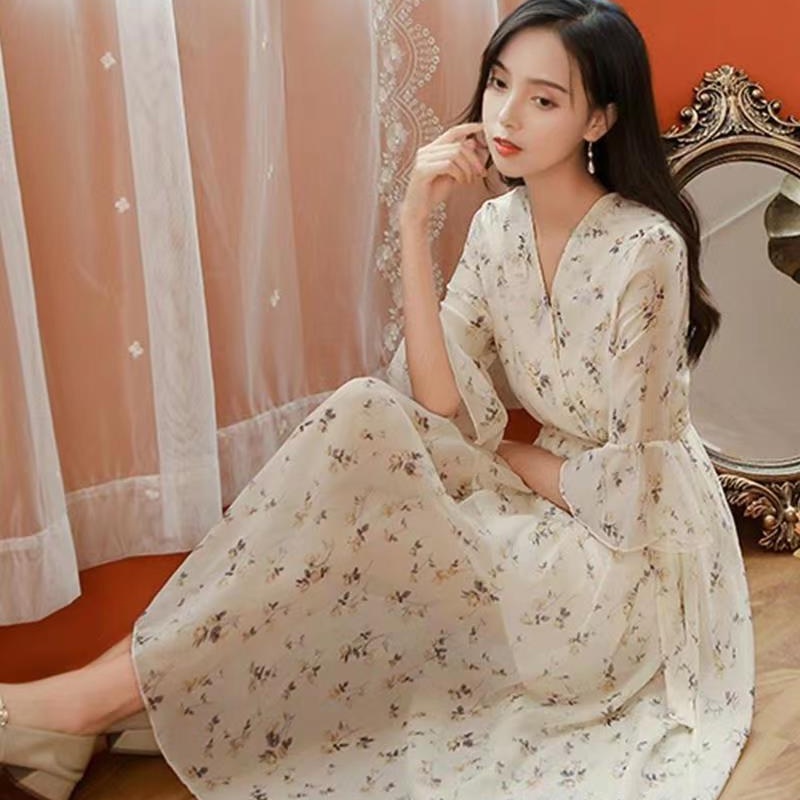 Đầm PERTY tay loe cổ chữ V họa tiết hoa xinh xắn thời trang mùa hè dành cho nữ