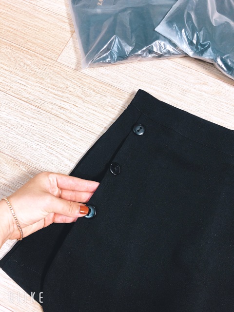 Quần giả váy chữ A phối cúc cho nữ | BigBuy360 - bigbuy360.vn