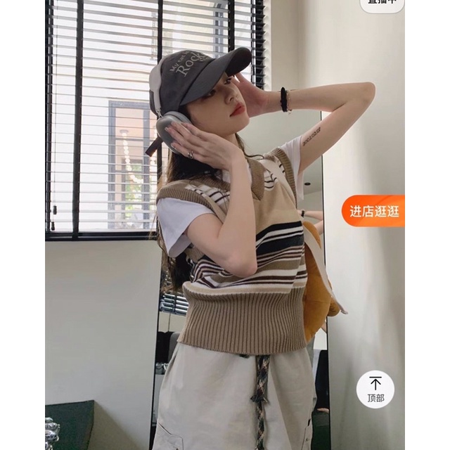 Áo gile len dệt kin kẻ ngang thu đông 2022