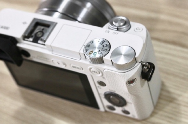 Máy ảnh Sony A6000 kit 16-50 OSS