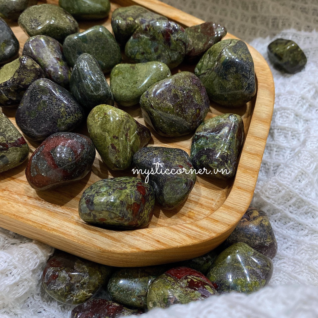 Viên tumbled đá thanh tẩy Dragon Blood Jasper (đá Huyết Rồng), dùng trong Tarot, Reiki, Thiền Định