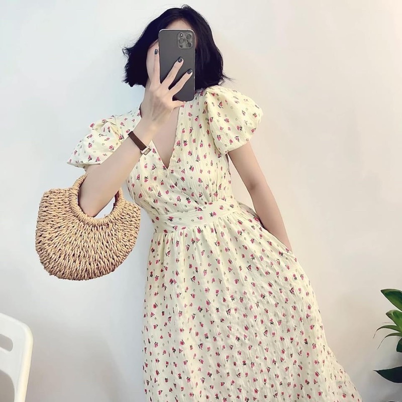 ĐẦM MIDI HOA CHÉO NGỰC KEM TAY BỒNG NHẸ