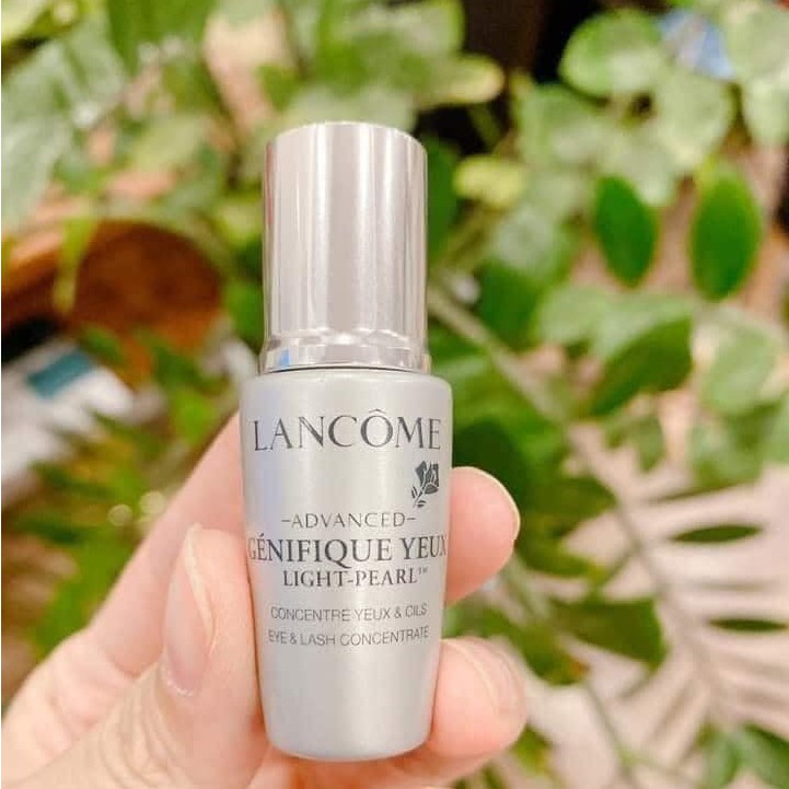 Serum dưỡng mắt giúp giảm quầng thâm, giảm nếp nhăn và bọng mắt Lancome Advanced Génifique Yeux Light Pearl