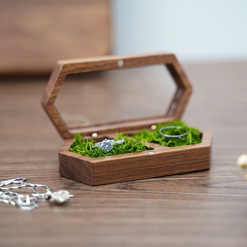 Hộp Trưng Bày Nhẫn Đính Hôn Thiết Kế Tinh Tế