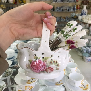 Giỏ đựng thìa, dĩa sứ