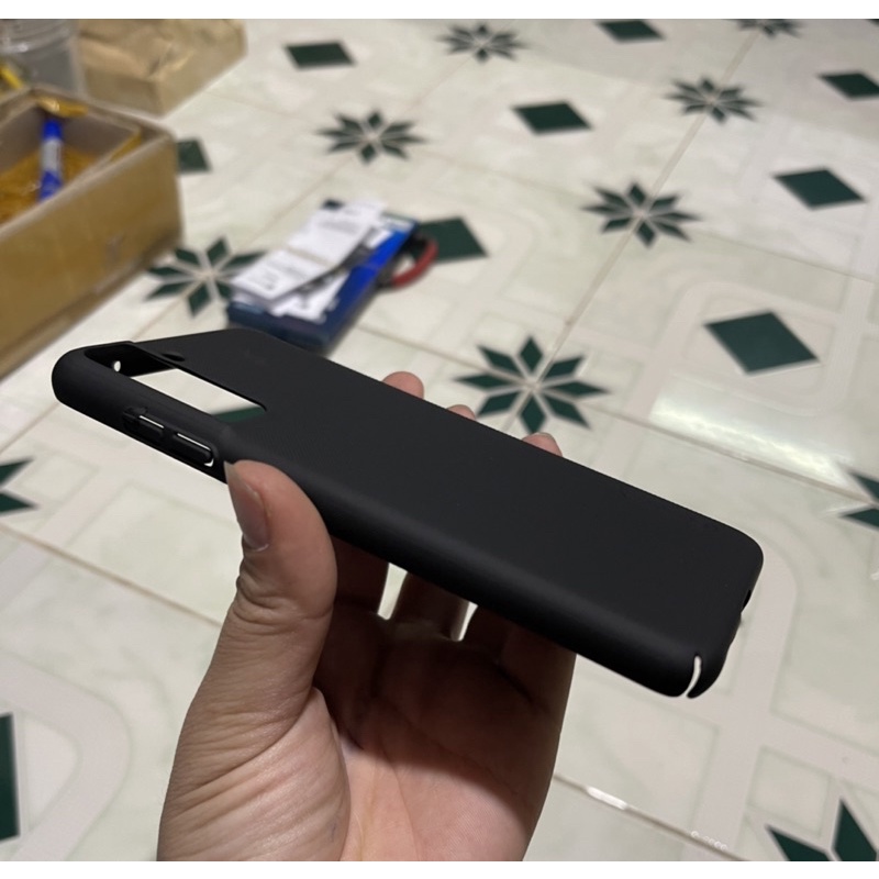 Ốp lưng Nillkin cứng sần cho Samsung S21 FE chống Vân tay - Tặng giá đỡ