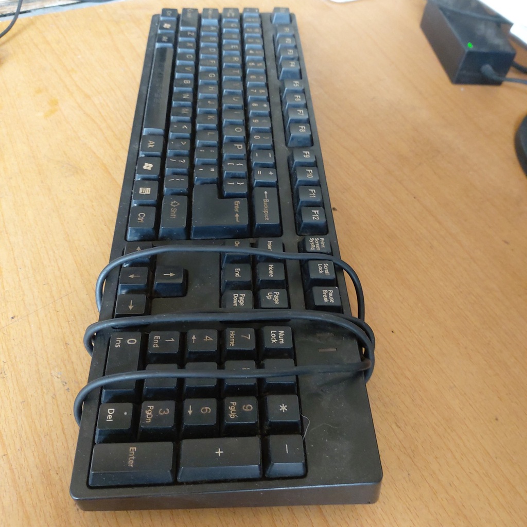 Bàn phím gaming Motospeed K40 cũ chính hãng OK có đây usb