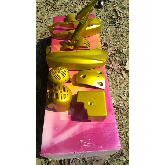 [COMBO 4 Chai] Combo Vàng Candy Samurai Y016  lót xám UCH210 - Bạc 124 - bóng K1K