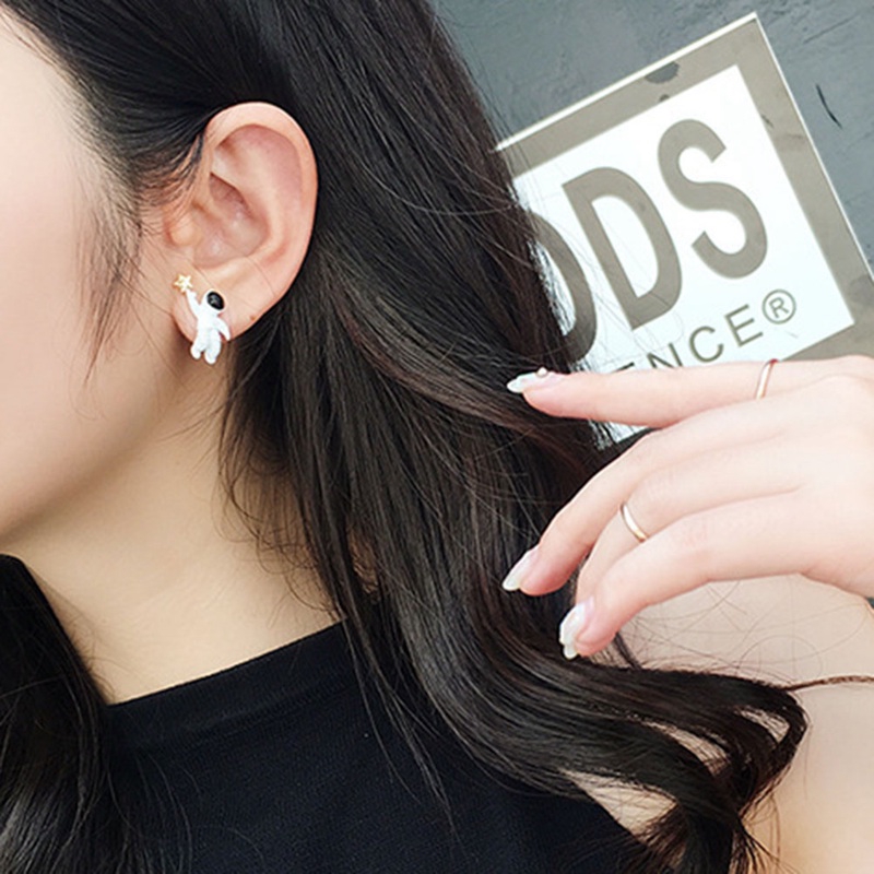 Đôi bông tai hình phi hành gia ngộ nghĩnh cho nữ