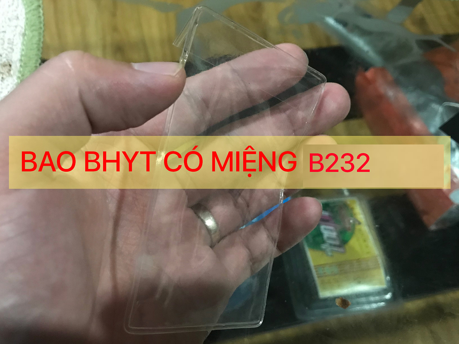 COMBO 5 cái vỏ đựng thẻ bảo hiểm y tế (dẻo trong, có nắp đậy) 5B232