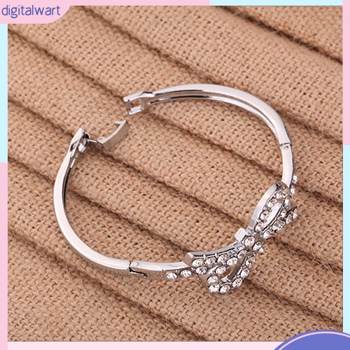 Vòng Đeo Tay Mạ Bạc Kiểu Dáng Thời Trang Thanh Lịch Dành Cho Nữ