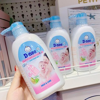 (Mẫu mới) Nước rửa bình sữa Dnee dạng chai 620ml