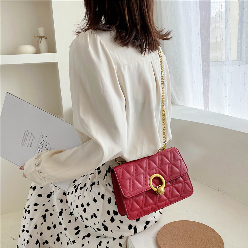 Túi Xách Đeo Chéo Dây Mắc Xích Thời Trang Xinh Xắn Dành Cho Nữ